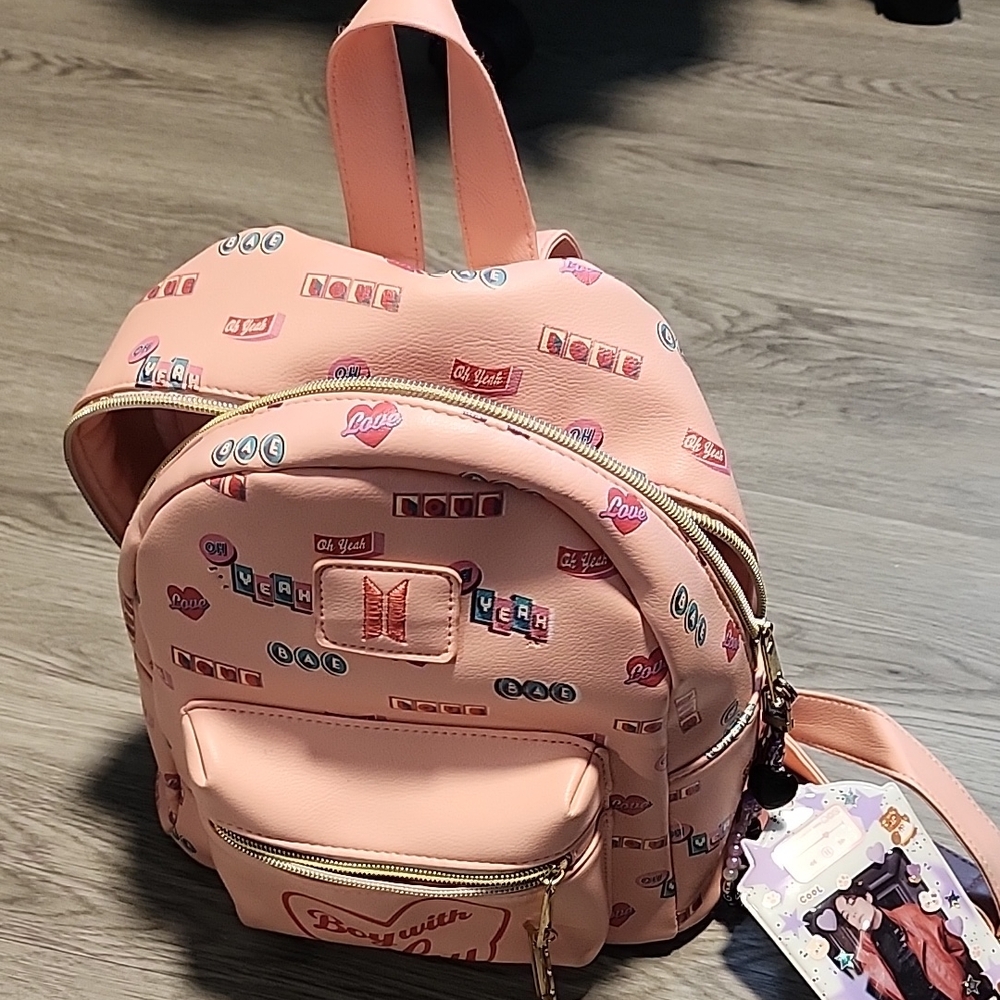 🎤Hot Topic -BTS Back Pack